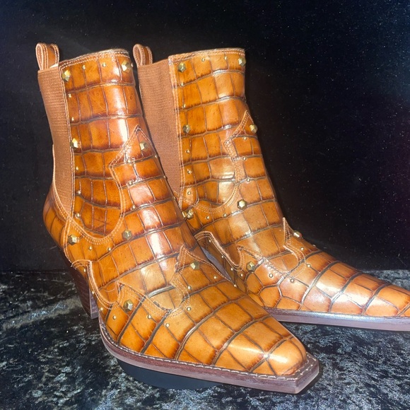 Vince Camuto “Norley Western Boot” - Picture 6 of 6